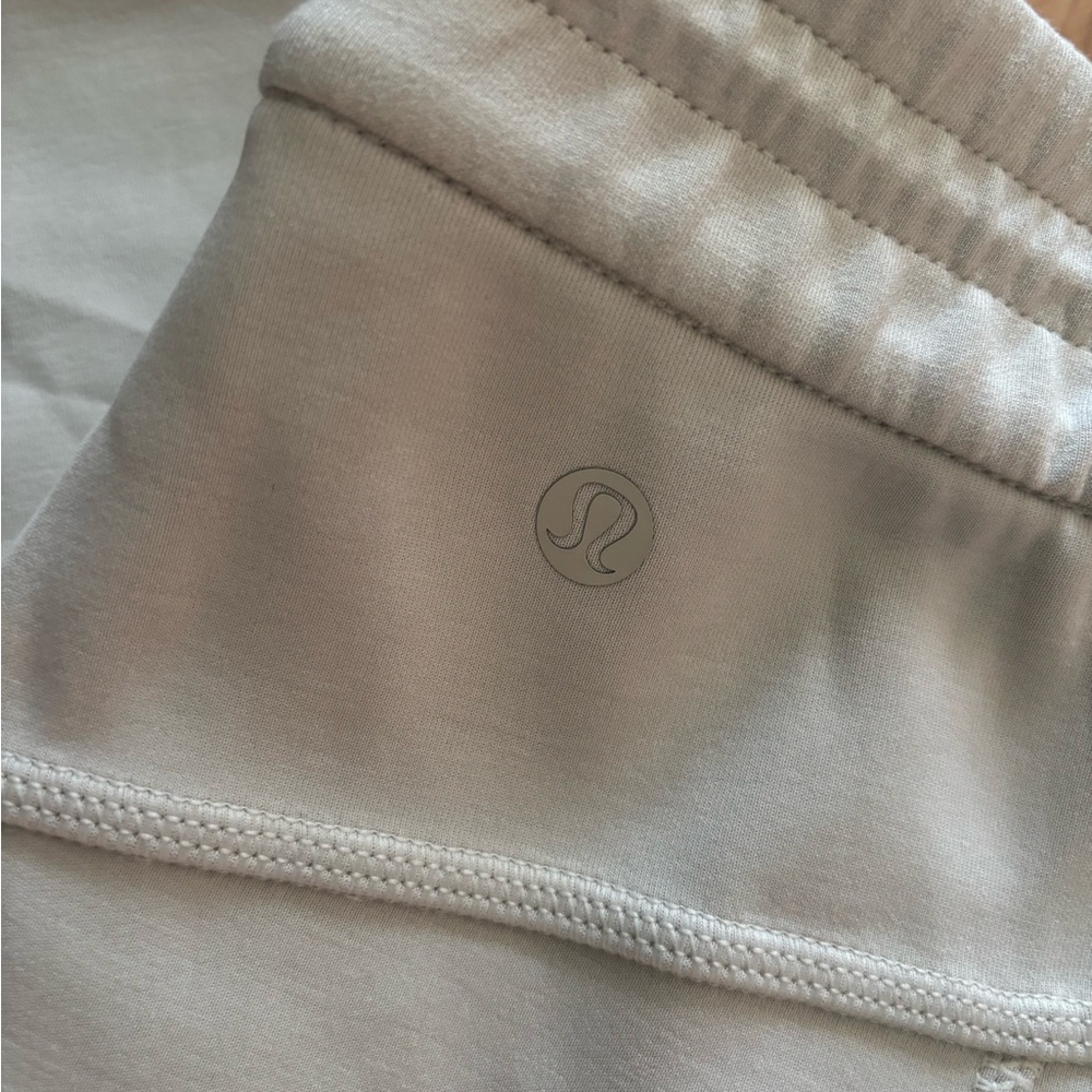 Lululemon Soft-Stream Cropped Lds Size 14 NWOT